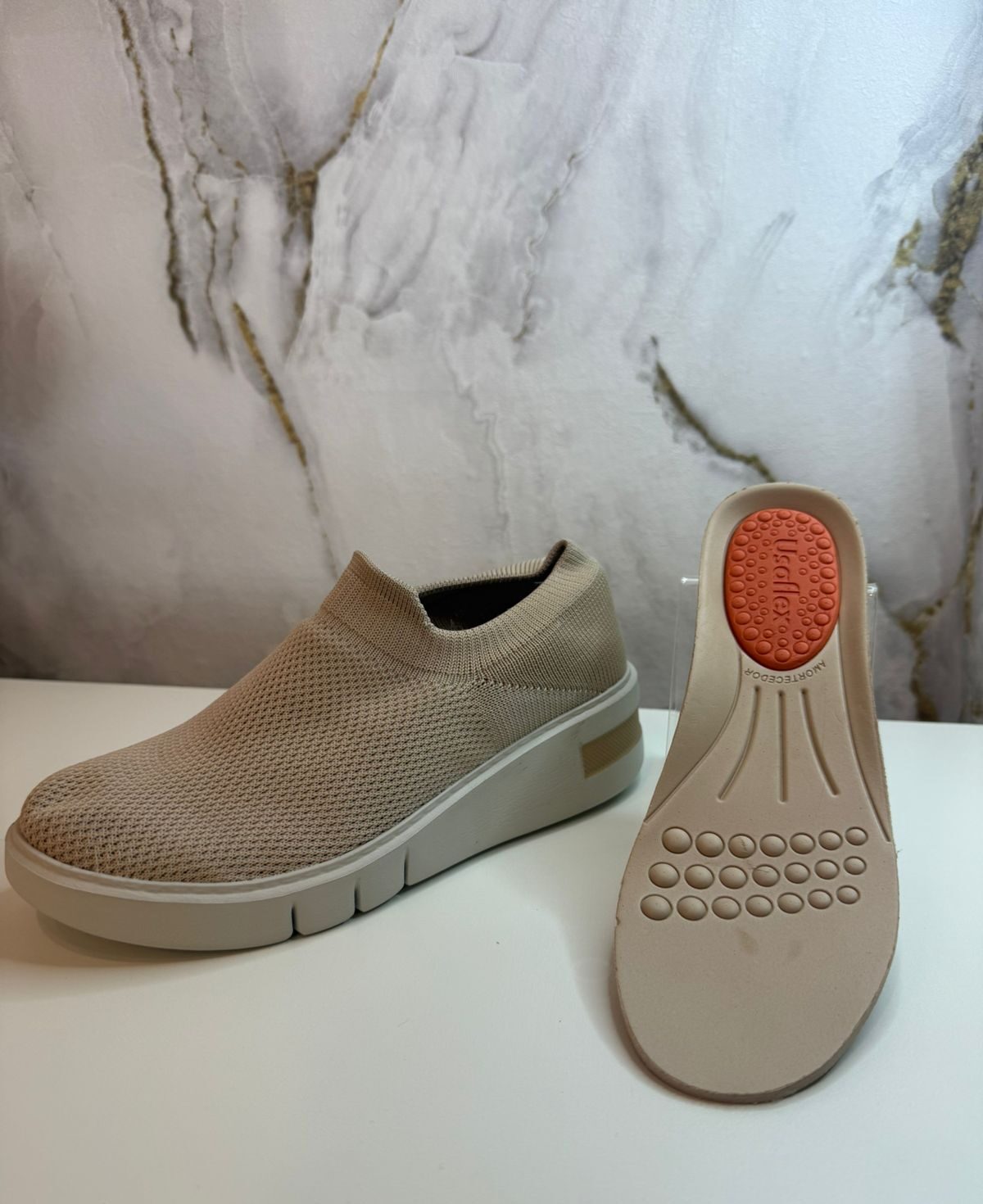 Tênis Tricot Blush com Tecnologia Amortecedor Marrom claro