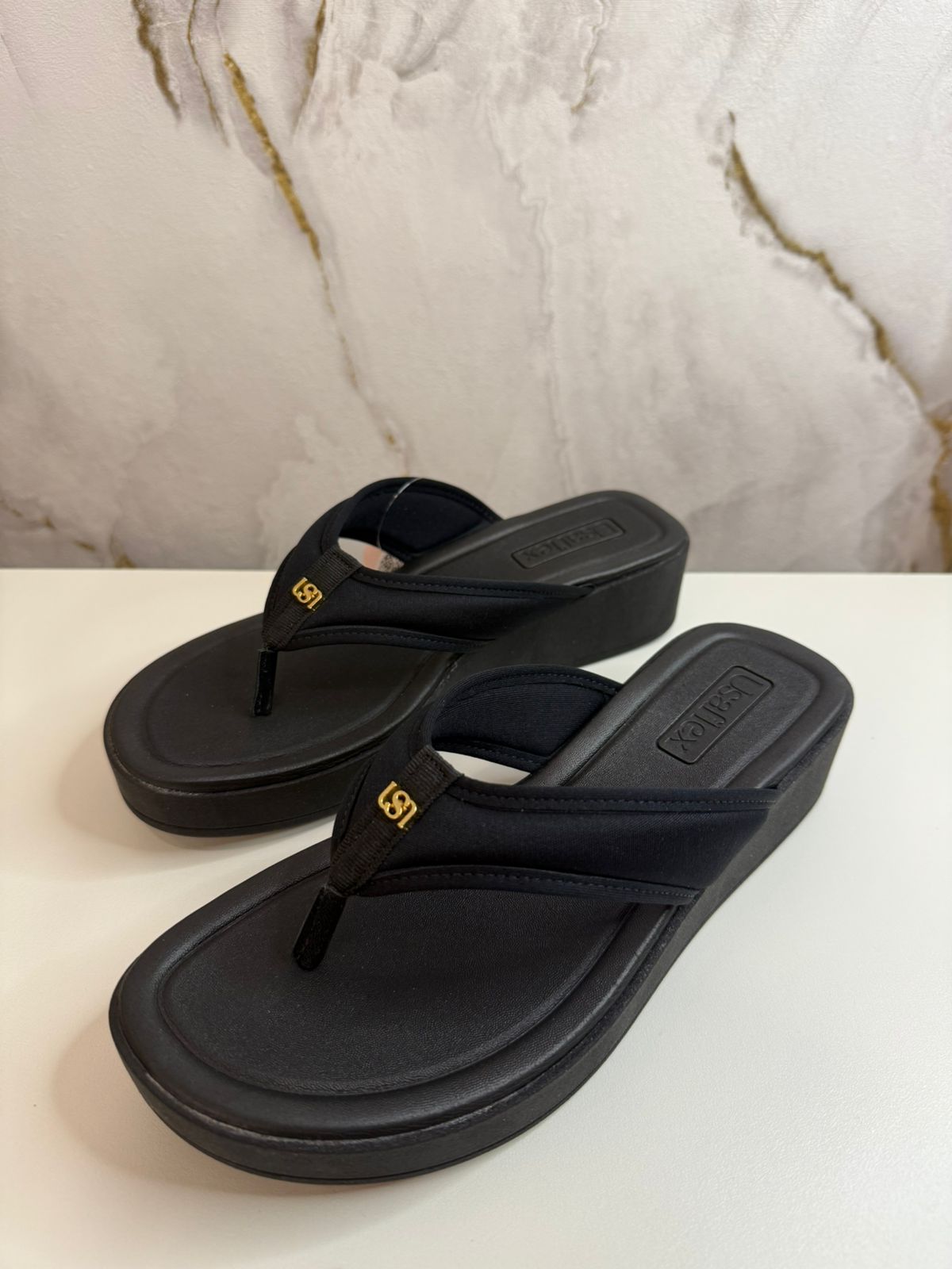 Chinelo tecido Preto