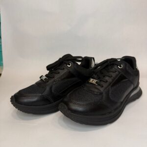 Tenis de couro preto